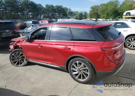 2025 Lincoln Corsair Premiere z USA, uszkodzony, nr VIN 5LMCJ1DA2SUL08536